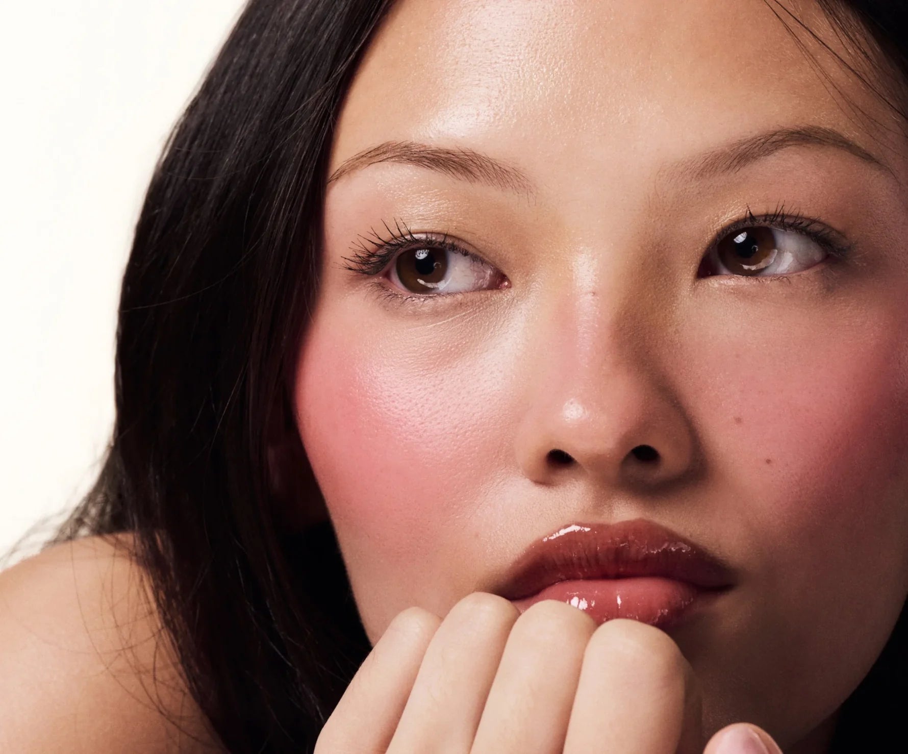 RHODE POCKET BLUSH - Date Cake